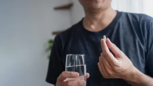 The role of phenylalanine and tyrosine in longevity: a cohort and Mendelian randomization study