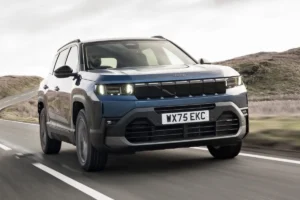 Comprehensive Performance Assessment of the Jeep Compass Electric and e-Hybrid Powertrains in the Competitive SUV Market