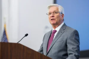 Federal Reserve Governor Waller Signals Caution on Rate Cuts Amid Geopolitical Tensions and Evolving Labor Market Dynamics