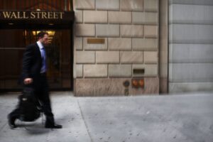 Institutional crypto interest rebounds even as Bitcoin (BTC) falls 25%