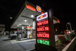 Rising Oil Prices Threaten to Nullify Economic Boost from Trump’s "Big Beautiful Bill" Tax Cuts