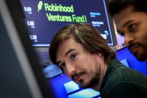 Robinhood’s venture fund, which gives investors access to private companies, tanks 11% on first day