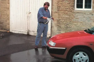 The Evolution and Endurance of Automotive Commentary A Retrospective on Steve Cropley’s Thirty Year Tenure at Autocar Magazine