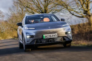 The Evolution of Modern Automotive Journalism and the Professional Trajectory of Multiplatform Industry Experts