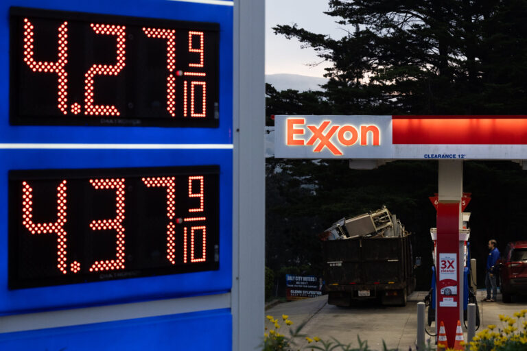 The Evolving Landscape of Financial News and Data: A Glimpse into the 2026 Ecosystem under Versant Media, LLC