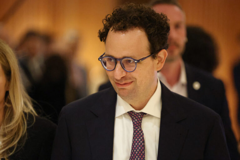 Trump Administration Severance with Anthropic Ignites AI Regulation Debate, Pentagon Blacklists Company Over Safety Refusal