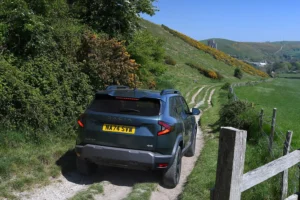 Dacia Duster 4×4 Field Test Evaluating the Capabilities of Europes Most Affordable All-Wheel Drive SUV in Challenging Terrain