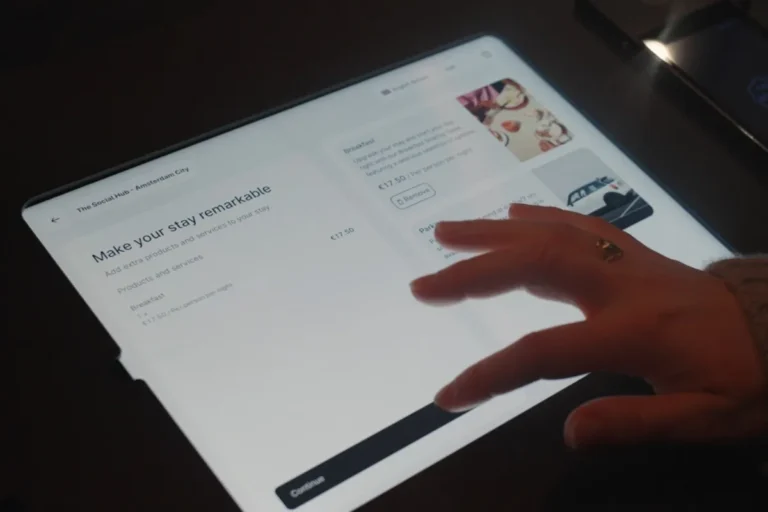 Mews Founder Richard Valtr Criticizes Lack of Innovation and Strategic Vision in Hospitality Artificial Intelligence Integration