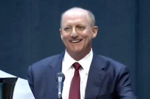 Greg Abel’s Definitive Debut at Berkshire Hathaway’s Annual Meeting Charts a New Course Focused on Operational Depth and Technological Integration
