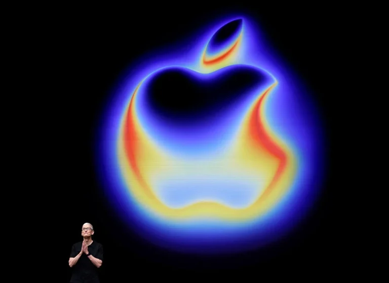 Apple Prioritizes Unprecedented Privacy Measures Amidst Delayed Launch of Anticipated Smart Glasses