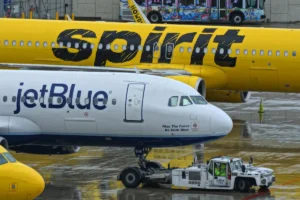 JetBlue Secures Spirit Airlines Slots at New York LaGuardia Airport in 58.5 Million Dollar Bankruptcy Auction Win