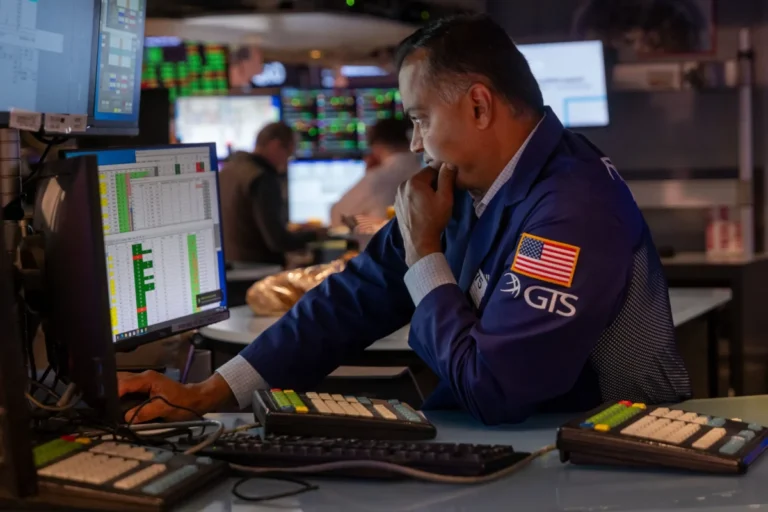 Regulated Perpetual Futures Enter US Markets as Crypto Exchanges Race for Dominance While Wall Street Remains Cautious