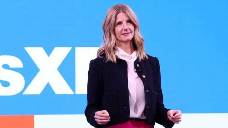SiriusXM Reaches 33 Million Subscribers Amidst Strategic Shift, Raises Full-Year Guidance