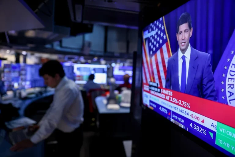 Bonds Back in Focus as ETF Investors Navigate Yield Curve and Fed Decisions